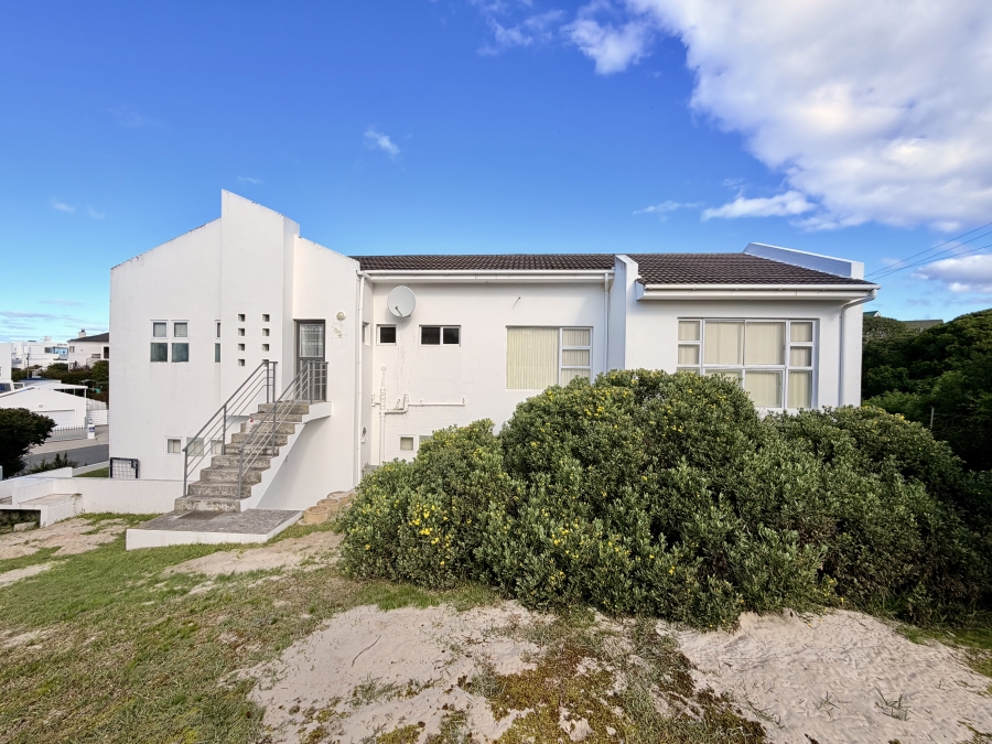 5 Bedroom Property for Sale in Vermont Western Cape